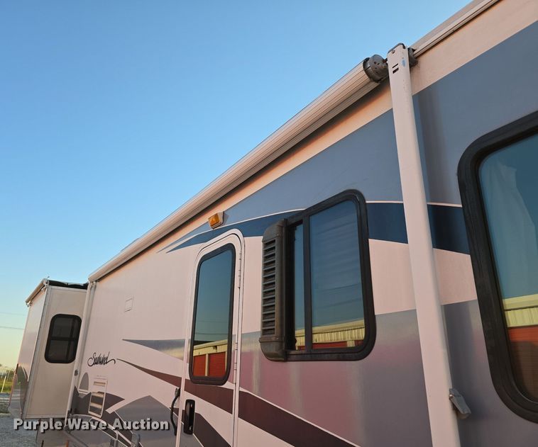 image for item IO9993 2003 Southwind  Workhorse Fleetwood RV