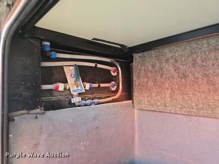 image for item IO9993 2003 Southwind  Workhorse Fleetwood RV