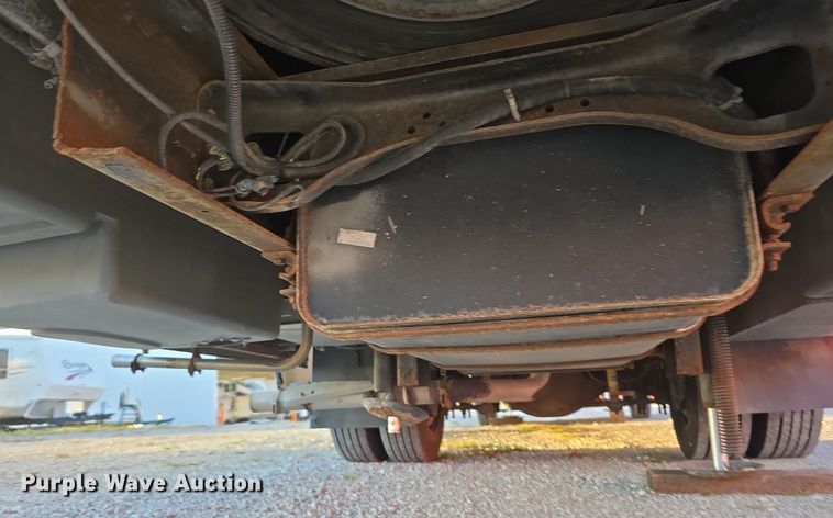 image for item IO9993 2003 Southwind  Workhorse Fleetwood RV