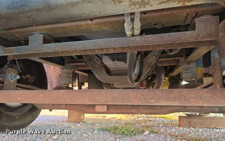 image for item IO9993 2003 Southwind  Workhorse Fleetwood RV