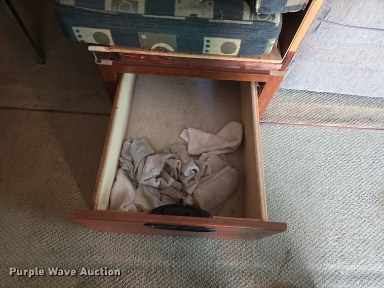 image for item IO9993 2003 Southwind  Workhorse Fleetwood RV