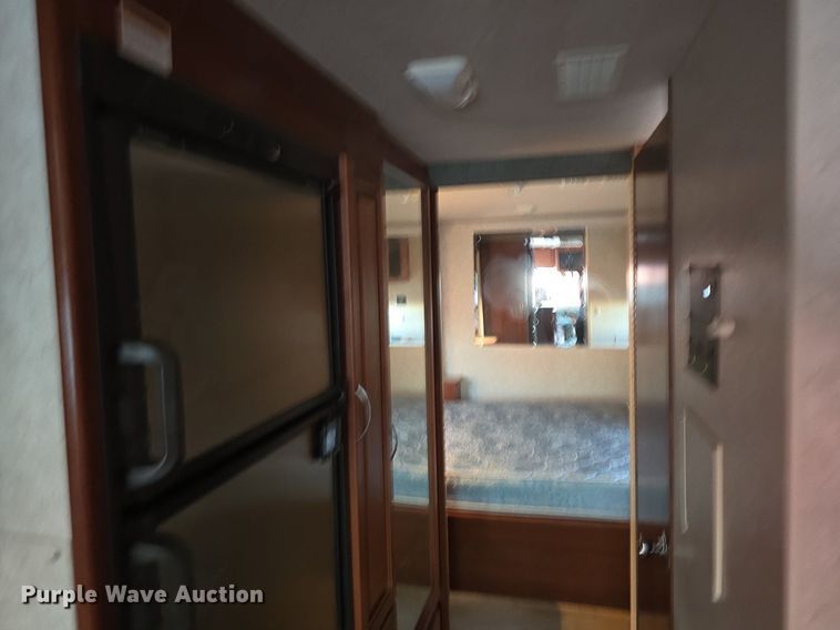 image for item IO9993 2003 Southwind  Workhorse Fleetwood RV