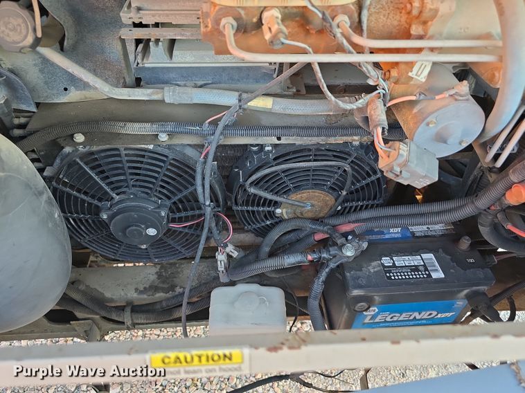 image for item IO9993 2003 Southwind  Workhorse Fleetwood RV