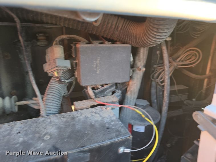 image for item IO9993 2003 Southwind  Workhorse Fleetwood RV