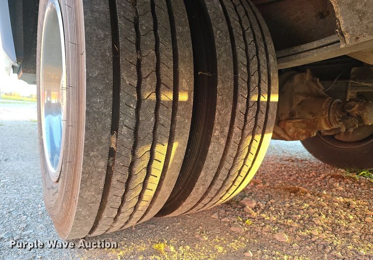 image for item IO9993 2003 Southwind  Workhorse Fleetwood RV