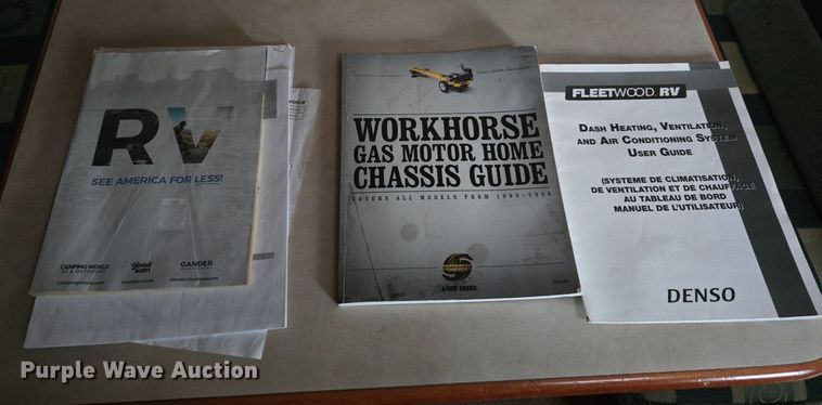 image for item IO9993 2003 Southwind  Workhorse Fleetwood RV