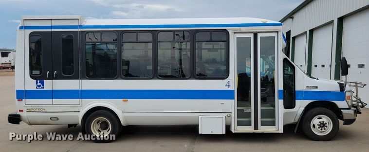 image for item KA9889 2010 Ford Eldorado E450 Super Duty Aerotech shuttle bus