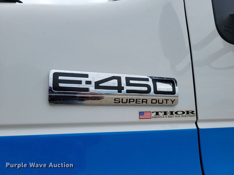 image for item KA9889 2010 Ford Eldorado E450 Super Duty Aerotech shuttle bus