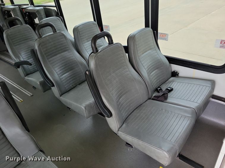 image for item KA9889 2010 Ford Eldorado E450 Super Duty Aerotech shuttle bus