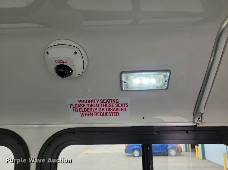 image for item KA9889 2010 Ford Eldorado E450 Super Duty Aerotech shuttle bus