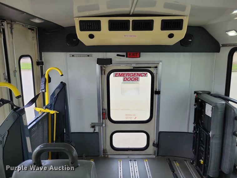 image for item KA9889 2010 Ford Eldorado E450 Super Duty Aerotech shuttle bus