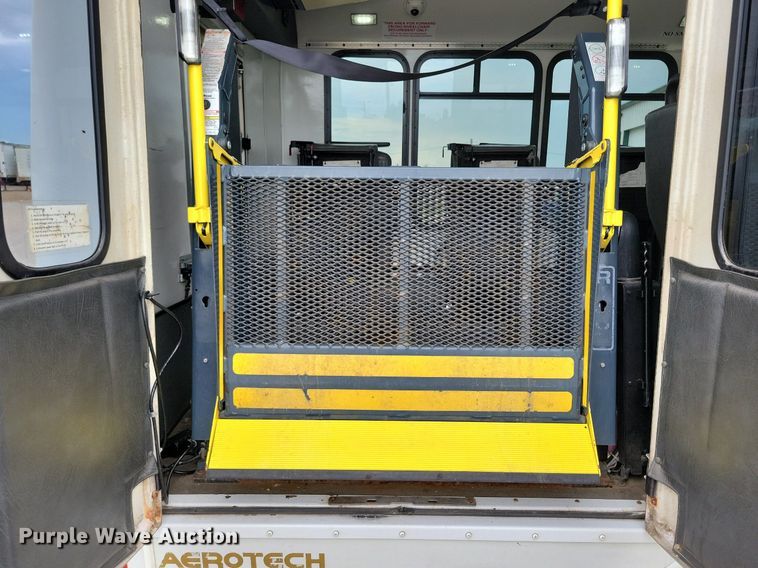 image for item KA9889 2010 Ford Eldorado E450 Super Duty Aerotech shuttle bus