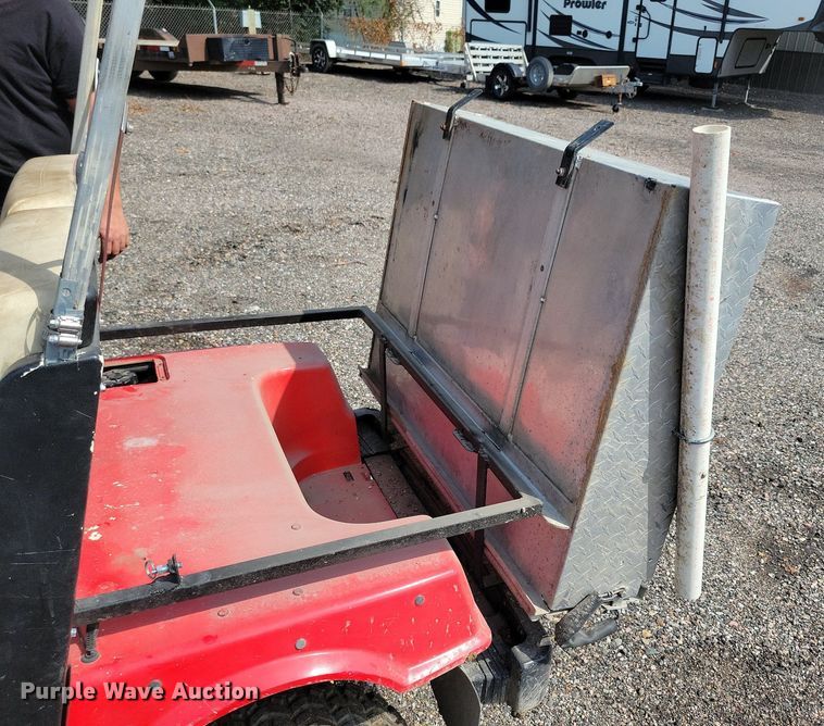 image for item KA9890 Yamaha golf cart