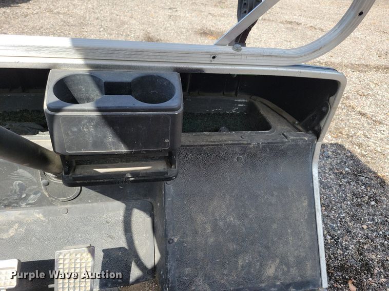 image for item KA9890 Yamaha golf cart