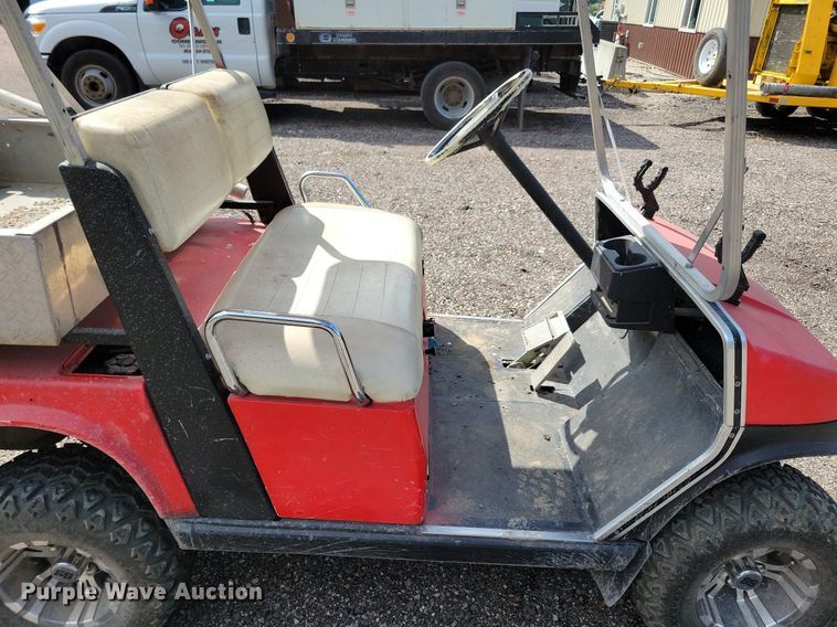 image for item KA9890 Yamaha golf cart