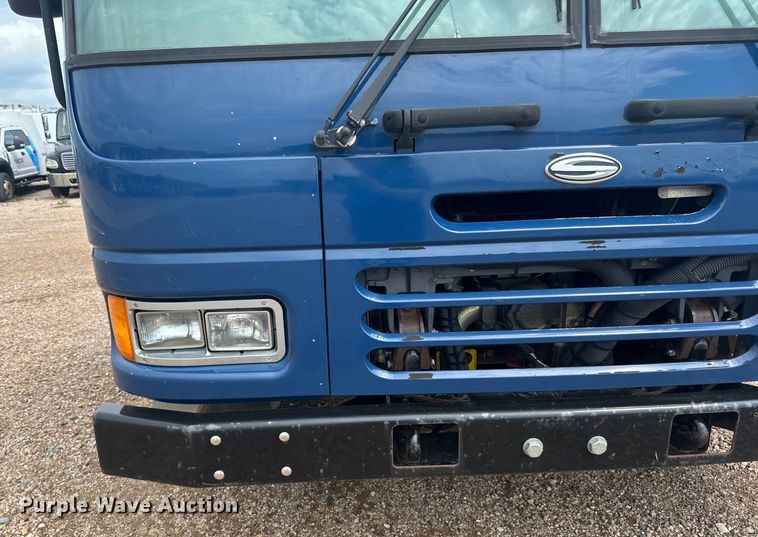 image for item LR9429 2006 Sterling Condor refuse truck