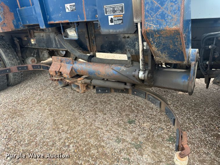 image for item LR9429 2006 Sterling Condor refuse truck