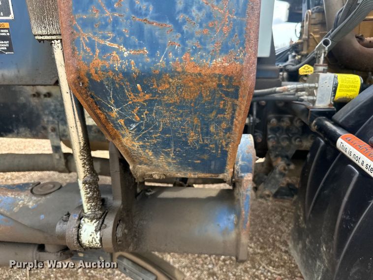 image for item LR9429 2006 Sterling Condor refuse truck