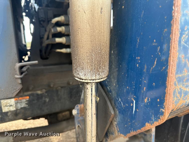 image for item LR9429 2006 Sterling Condor refuse truck