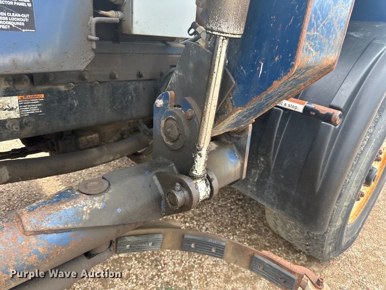 image for item LR9429 2006 Sterling Condor refuse truck