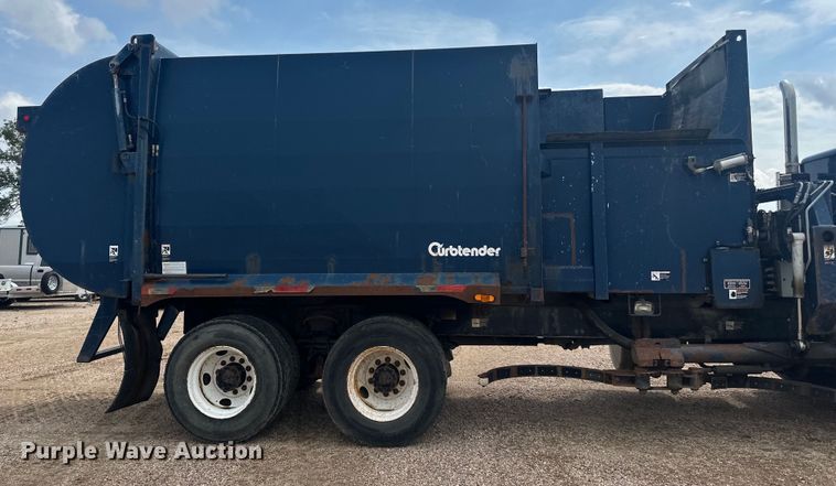 image for item LR9429 2006 Sterling Condor refuse truck