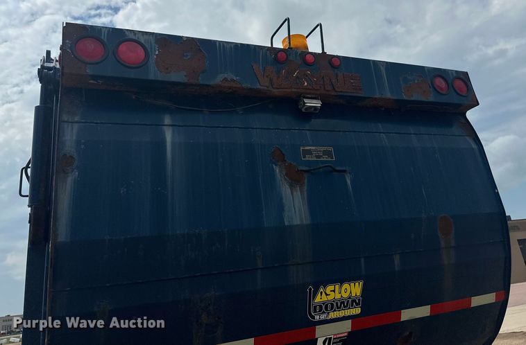 image for item LR9429 2006 Sterling Condor refuse truck