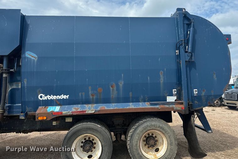 image for item LR9429 2006 Sterling Condor refuse truck