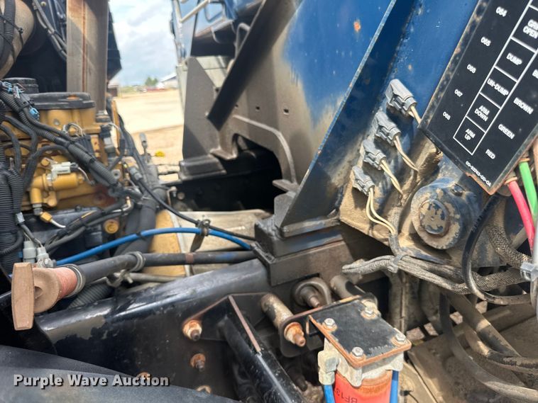 image for item LR9429 2006 Sterling Condor refuse truck