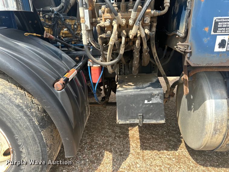 image for item LR9429 2006 Sterling Condor refuse truck