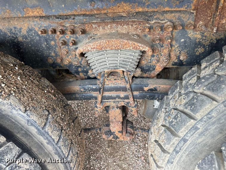 image for item LR9429 2006 Sterling Condor refuse truck