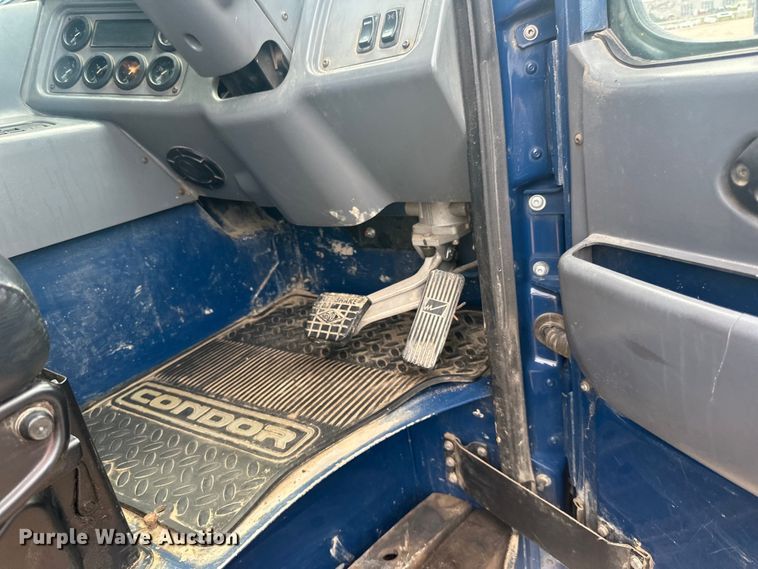 image for item LR9429 2006 Sterling Condor refuse truck