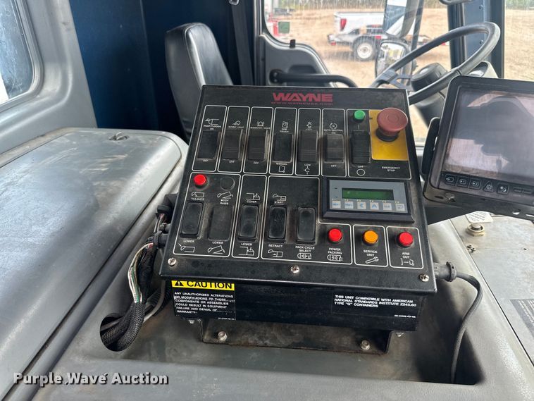 image for item LR9429 2006 Sterling Condor refuse truck