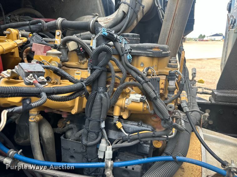 image for item LR9429 2006 Sterling Condor refuse truck