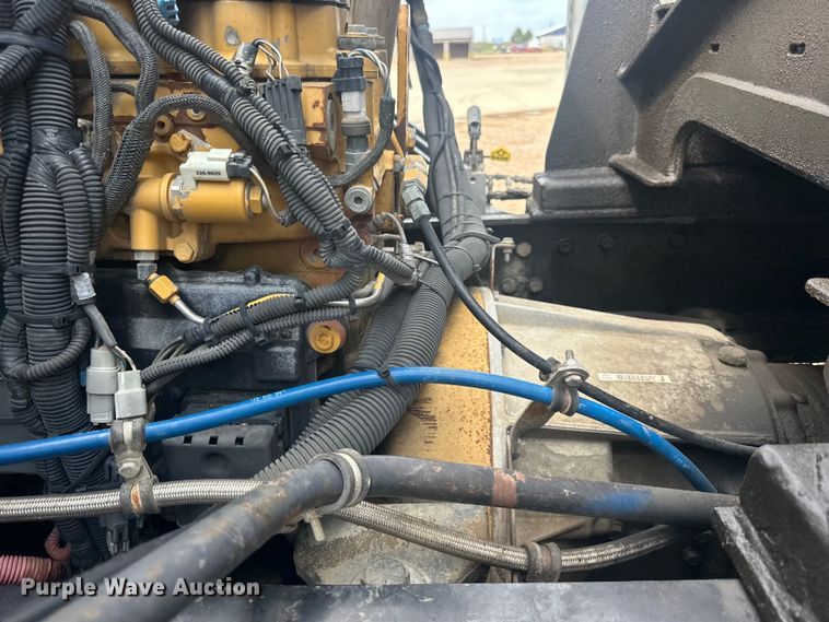 image for item LR9429 2006 Sterling Condor refuse truck