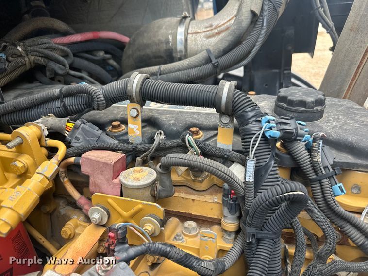 image for item LR9429 2006 Sterling Condor refuse truck