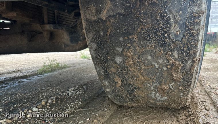 image for item LR9429 2006 Sterling Condor refuse truck