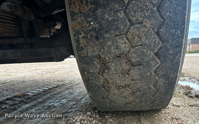 image for item LR9429 2006 Sterling Condor refuse truck