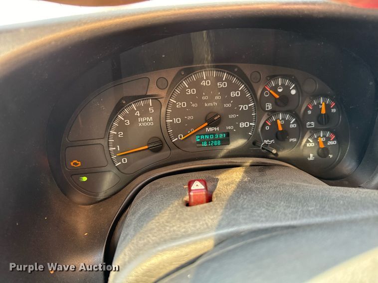 image for item MV9031 2005 GMC C5500 delivery truck