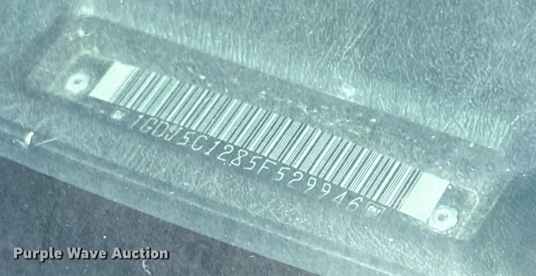 image for item MV9031 2005 GMC C5500 delivery truck