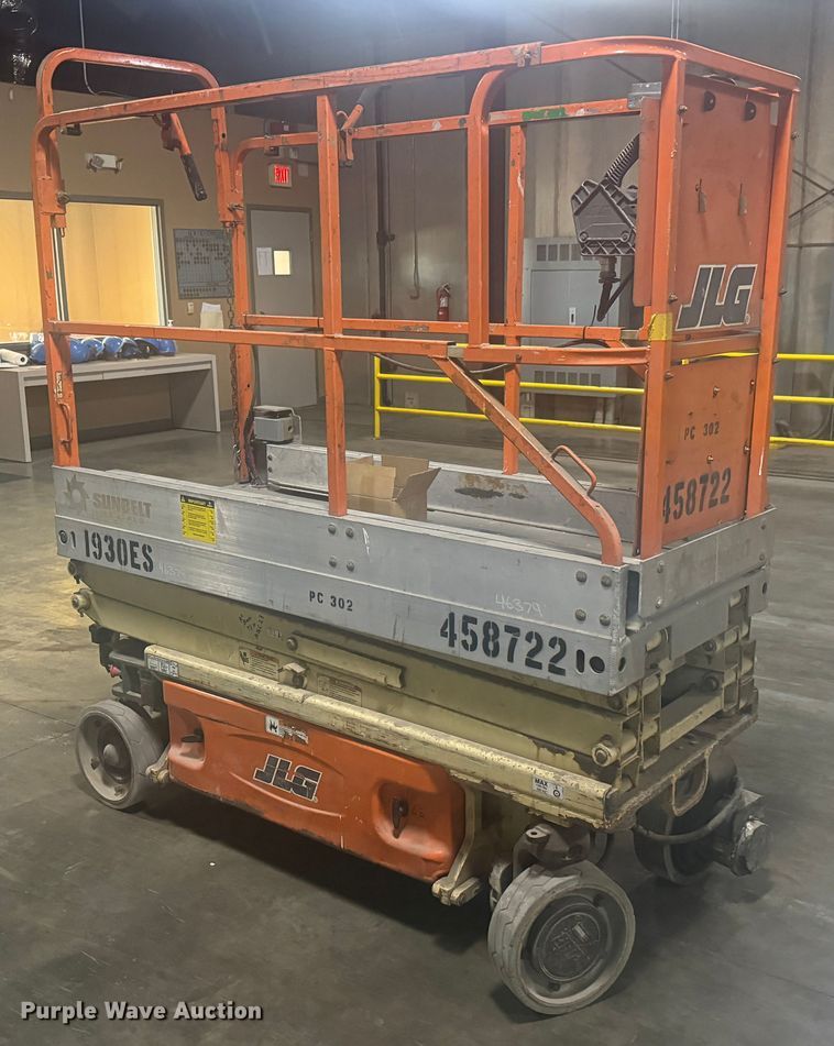 image for item MV9033 JLG 1930ES scissor lift