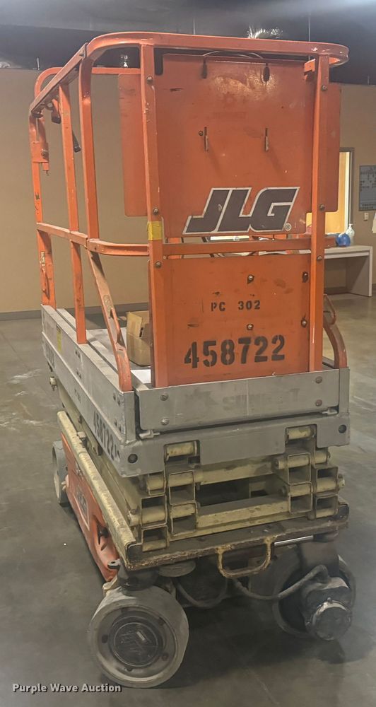 image for item MV9033 JLG 1930ES scissor lift