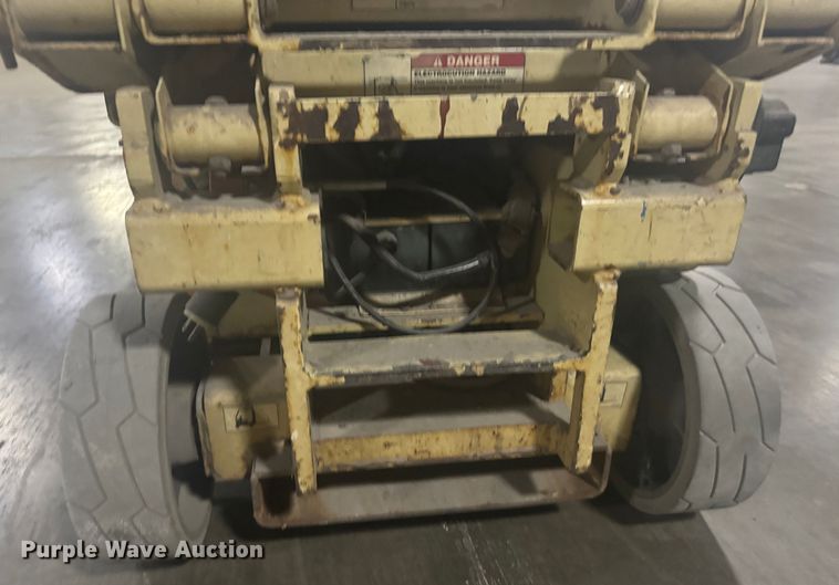 image for item MV9033 JLG 1930ES scissor lift