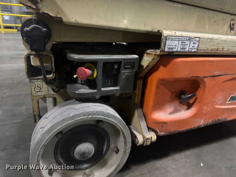 image for item MV9033 JLG 1930ES scissor lift
