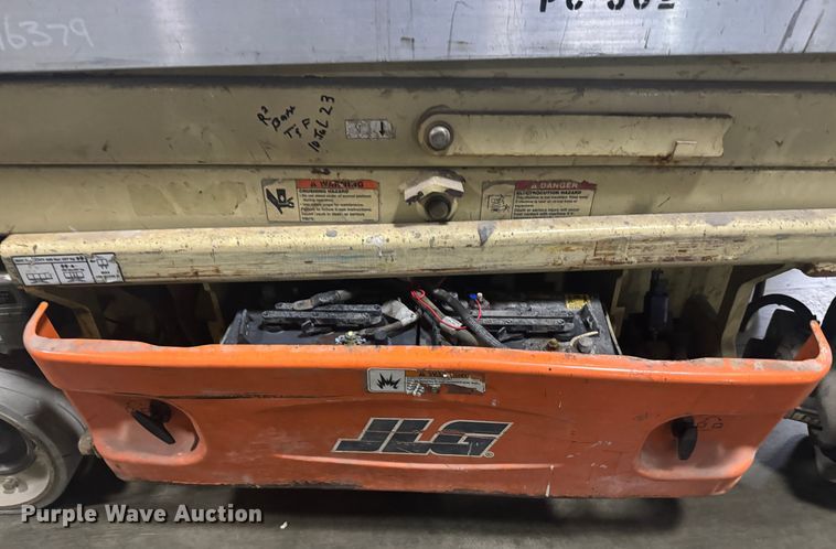 image for item MV9033 JLG 1930ES scissor lift