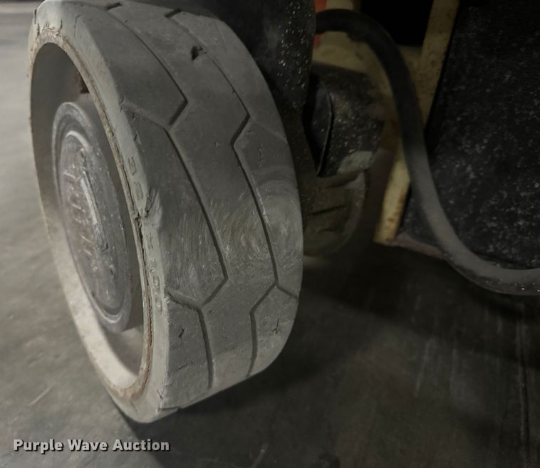 image for item MV9033 JLG 1930ES scissor lift