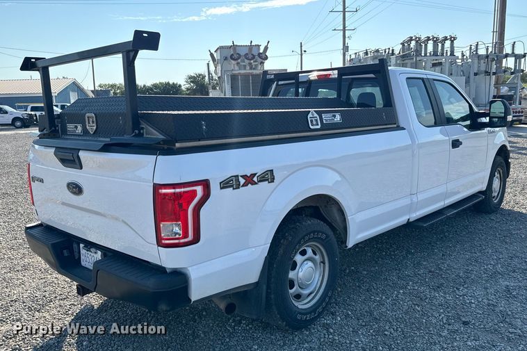 image for item MV9035 2016 Ford F150 SuperCab pickup truck