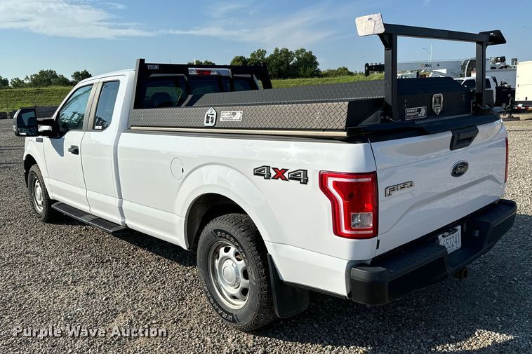 image for item MV9035 2016 Ford F150 SuperCab pickup truck