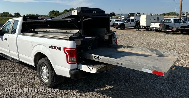 image for item MV9035 2016 Ford F150 SuperCab pickup truck