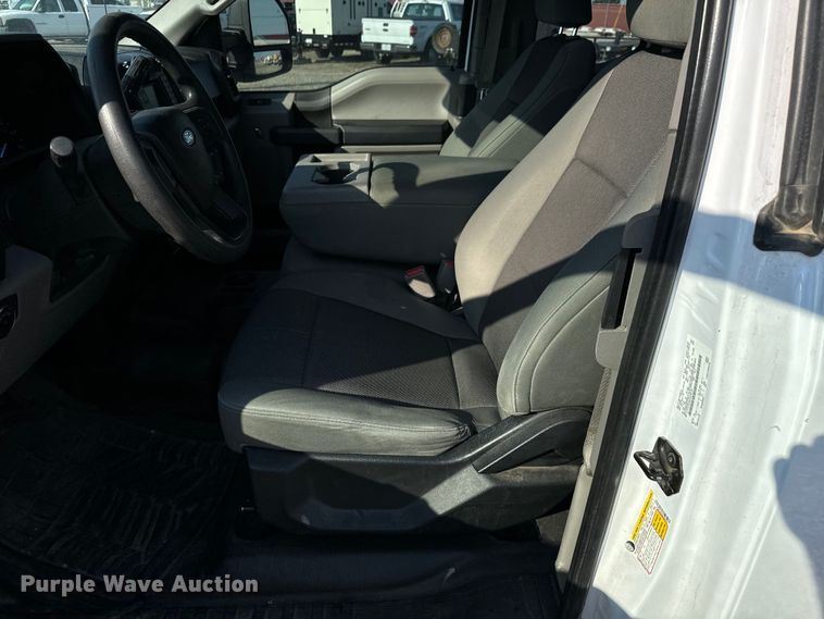 image for item MV9035 2016 Ford F150 SuperCab pickup truck