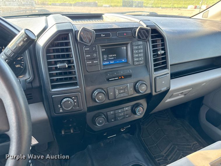 image for item MV9035 2016 Ford F150 SuperCab pickup truck